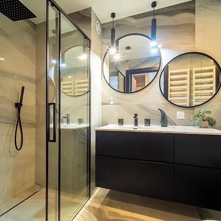 Westin House - Lighthouse, Basen, Sauna, Jacuzzi W Cenie *