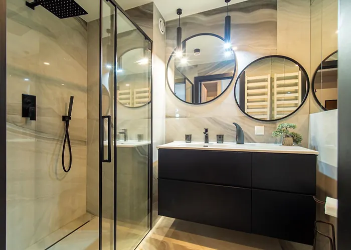 Westin House - Lighthouse, Basen, Sauna, Jacuzzi W Cenie *