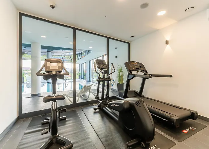 Westin House - Lighthouse, Basen, Sauna, Jacuzzi W Cenie